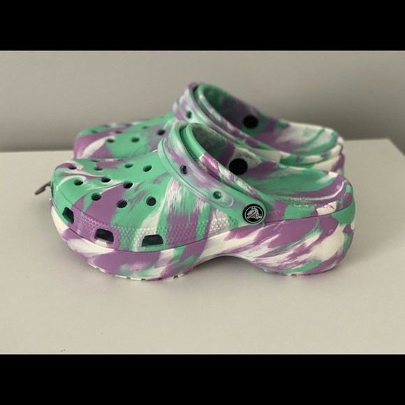 CROCS CLASSIC PLATFORM MARBLED CLOG - Picture 3 of 5